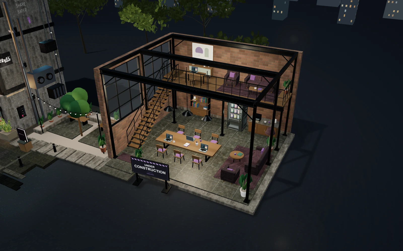 O loft do Purple Coworking, com mezanino, mesas e um café com máquina de projetos.